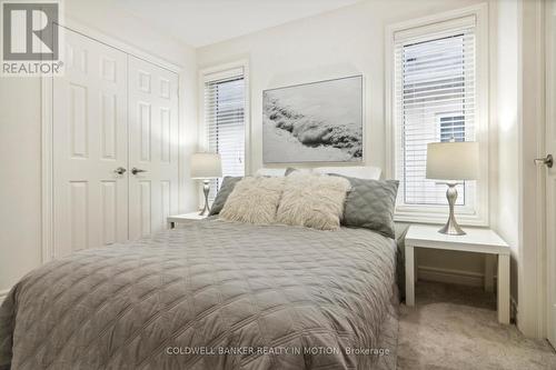 3946 Tufgar Crescent, Burlington, ON - Indoor Photo Showing Bedroom