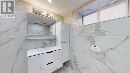 47 Juliet Crescent, Toronto (Keelesdale-Eglinton West), ON - Indoor Photo Showing Bathroom