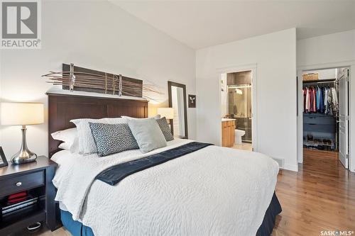 731 Beechdale Way, Saskatoon, SK - Indoor Photo Showing Bedroom