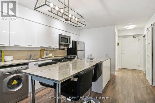 1111 - 15 Singer Court, Toronto, ON 