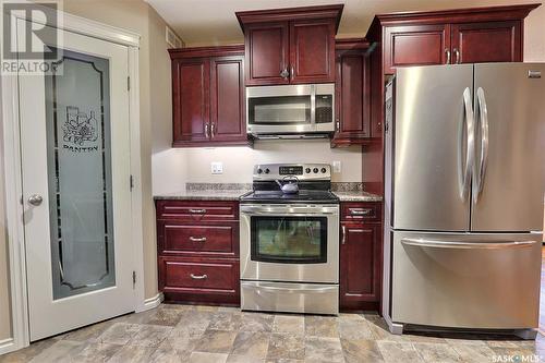 10 702 Mesa Way, Shellbrook, SK - Indoor Photo Showing Kitchen