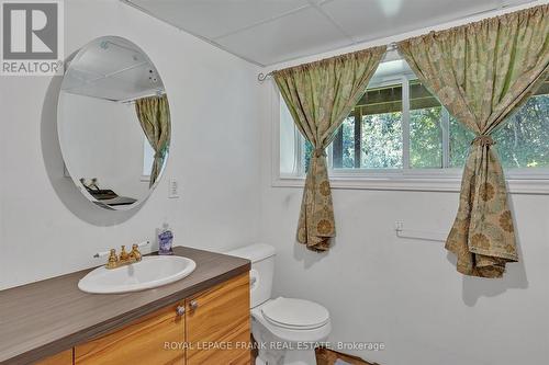 2028 Youngs Point Road, Smith-Ennismore-Lakefield, ON - Indoor Photo Showing Bathroom