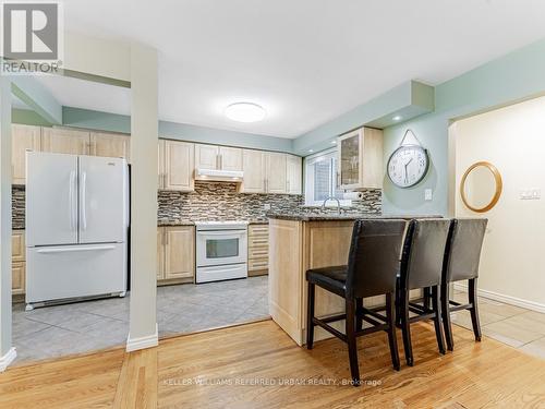 32 Woodgarden Crescent, Toronto, ON - Indoor Photo Showing Kitchen With Upgraded Kitchen