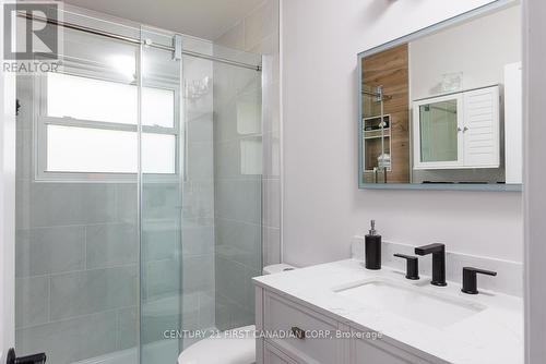 82 Queenston Crescent, London, ON - Indoor Photo Showing Bathroom