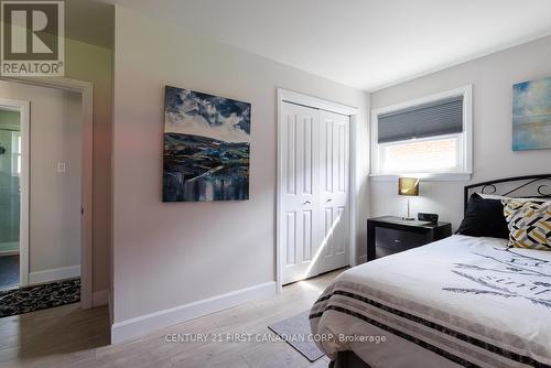 82 Queenston Crescent, London, ON - Indoor Photo Showing Bedroom