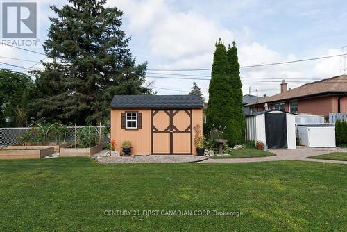 82 Queenston Crescent, London, ON - Outdoor