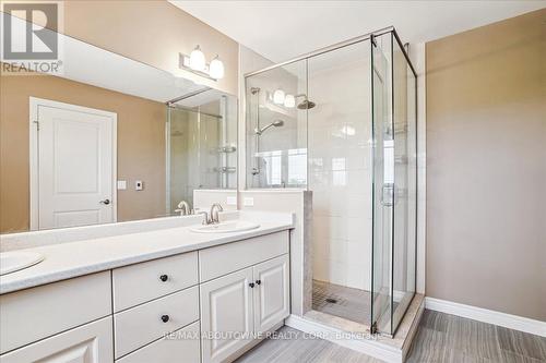 4 - 7 Lakelawn Road, Grimsby, ON - Indoor Photo Showing Bathroom