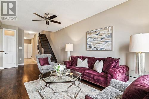 4 - 7 Lakelawn Road, Grimsby, ON - Indoor Photo Showing Living Room