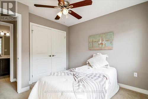 4 - 7 Lakelawn Road, Grimsby, ON - Indoor Photo Showing Bedroom