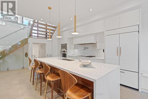 240 Hillsdale Avenue E, Toronto, ON - Indoor Photo Showing Kitchen With Upgraded Kitchen