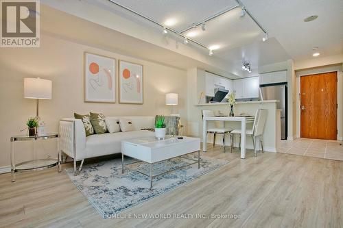 1008 - 7 Lorraine Drive, Toronto, ON - Indoor