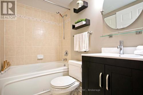 1008 - 7 Lorraine Drive, Toronto, ON - Indoor Photo Showing Bathroom