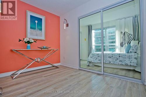 1008 - 7 Lorraine Drive, Toronto, ON - Indoor Photo Showing Other Room