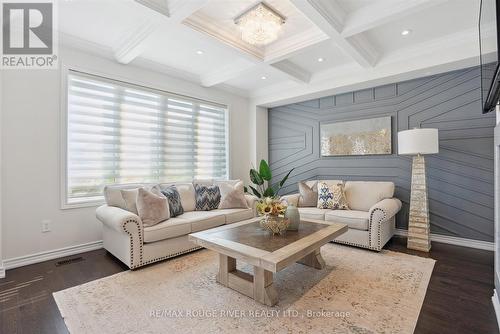 39 Whitefish Street, Whitby, ON - Indoor Photo Showing Living Room