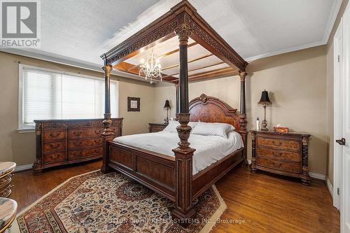 1606 Crediton Parkway E, Mississauga, ON - Indoor Photo Showing Bedroom