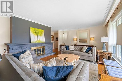 1606 Crediton Parkway E, Mississauga, ON - Indoor Photo Showing Living Room With Fireplace