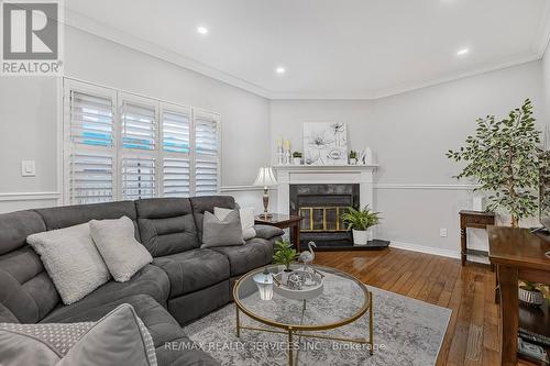 86 Royal Valley Drive, Caledon, ON - Indoor Photo Showing Living Room With Fireplace