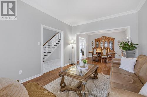 86 Royal Valley Drive, Caledon, ON - Indoor Photo Showing Living Room