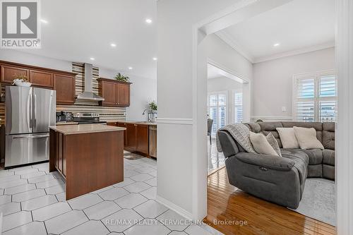 86 Royal Valley Drive, Caledon, ON - Indoor Photo Showing Kitchen