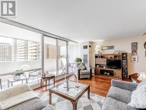 1205 - 270 Scarlett Road, Toronto (Rockcliffe-Smythe), ON - Indoor Photo Showing Living Room