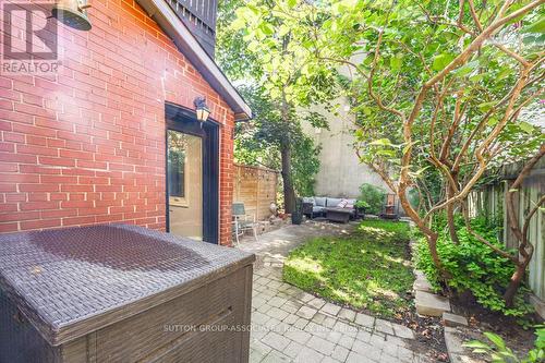 198 Spadina Road, Toronto, ON 