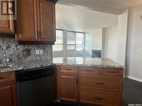 1203 1901 Victoria Avenue, Regina, SK - Indoor Photo Showing Kitchen