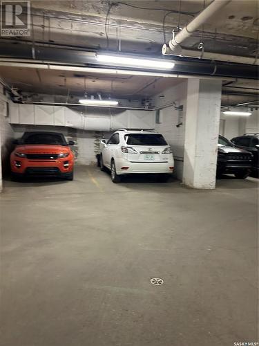 1203 1901 Victoria Avenue, Regina, SK - Indoor Photo Showing Garage