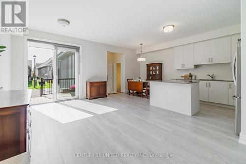 125 - 80 Marsh Avenue, Peterborough (Northcrest), ON - Indoor Photo Showing Kitchen