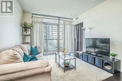 415 - 105 The Queensway Avenue, Toronto (High Park-Swansea), ON - Indoor Photo Showing Living Room