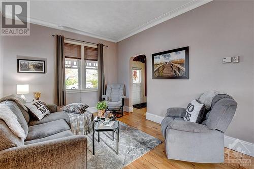 3100 Kinburn Side Road, Ottawa, ON - Indoor Photo Showing Living Room