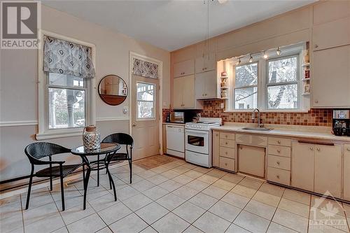 3100 Kinburn Side Road, Ottawa, ON - Indoor Photo Showing Kitchen