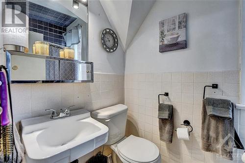 3100 Kinburn Side Road, Ottawa, ON - Indoor Photo Showing Bathroom