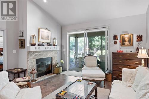 59 Red Oak Crescent, Amherstburg, ON - Indoor Photo Showing Living Room With Fireplace