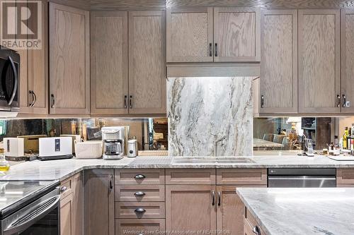 59 Red Oak Crescent, Amherstburg, ON - Indoor Photo Showing Kitchen