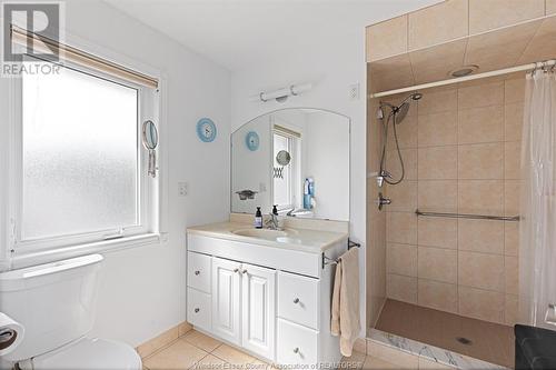 389 Pinehurst, Lakeshore, ON - Indoor Photo Showing Bathroom