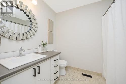 36 - 125 Sekura Crescent, Cambridge, ON - Indoor Photo Showing Bathroom