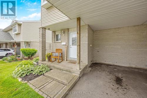 36 - 125 Sekura Crescent, Cambridge, ON - Outdoor