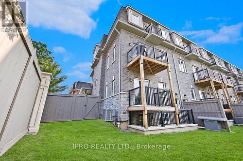 2 Pomarine Way, Brampton, ON 