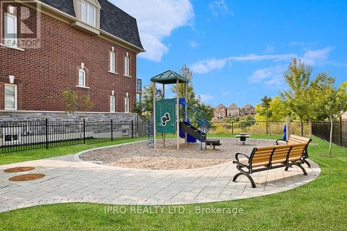 2 Pomarine Way, Brampton, ON 