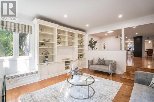 1262 Mississauga Road, Mississauga (Lorne Park), ON - Indoor Photo Showing Living Room