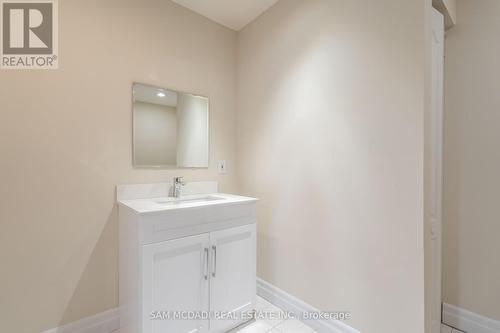 1262 Mississauga Road, Mississauga (Lorne Park), ON - Indoor Photo Showing Bathroom