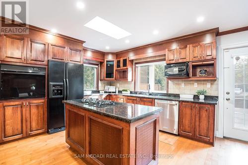 1262 Mississauga Road, Mississauga (Lorne Park), ON - Indoor Photo Showing Kitchen