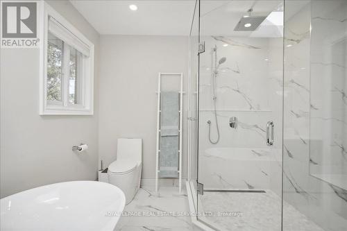 1141 Vicki Lane, Mississauga, ON - Indoor Photo Showing Bathroom