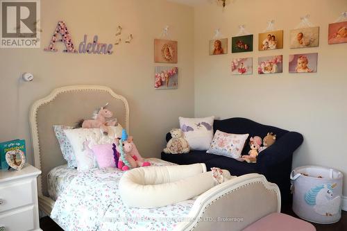 1141 Vicki Lane, Mississauga (Erindale), ON - Indoor Photo Showing Bedroom