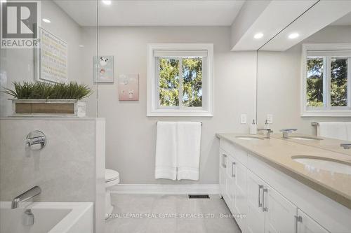 1141 Vicki Lane, Mississauga (Erindale), ON - Indoor Photo Showing Bathroom