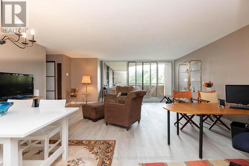 301 - 61 Richview Road, Toronto (Humber Heights), ON - Indoor Photo Showing Other Room