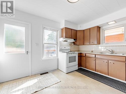 89 Milverton Boulevard, Toronto (Danforth), ON - Indoor Photo Showing Kitchen With Double Sink