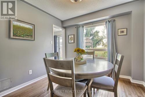 426 Pickering Crescent, Newmarket, ON - Indoor Photo Showing Dining Room