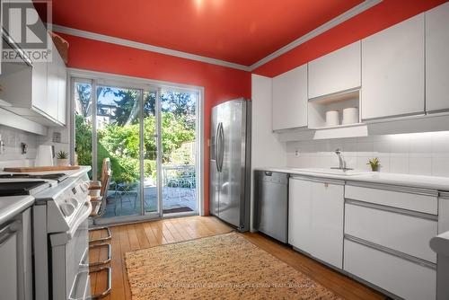 98 Macpherson Avenue, Toronto, ON - Indoor Photo Showing Kitchen