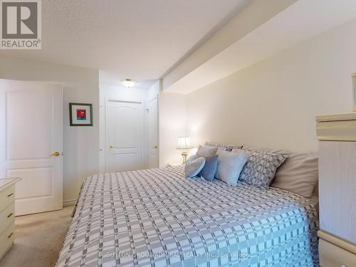 411 - 745 New Westminister Drive, Vaughan, ON - Indoor Photo Showing Bedroom